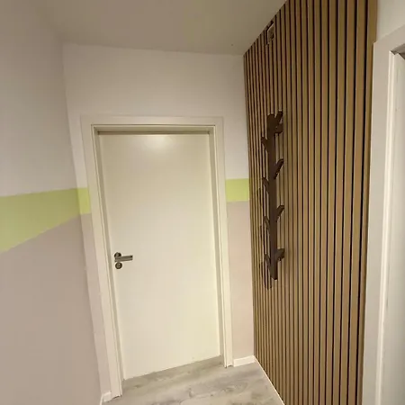 Liebevoll Eingerichtete In Idyllischer Lage דירה זינסהיים