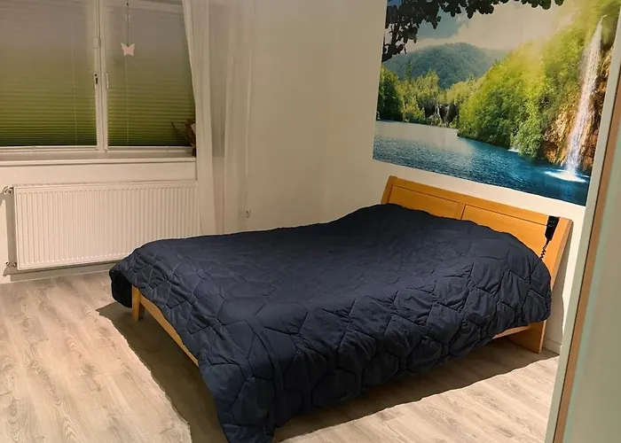 Liebevoll Eingerichtete In Idyllischer Lage Lägenhet *